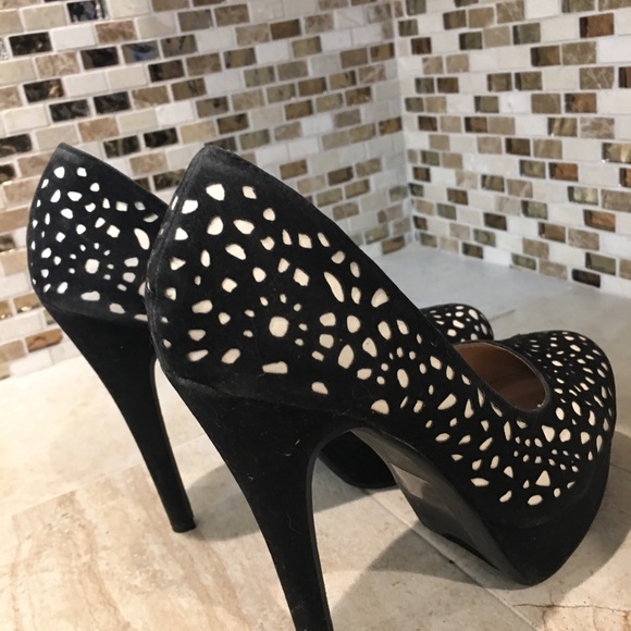 Layered Faux Black Suede Netting overlay. 5”Heels - Picture 6 of 6